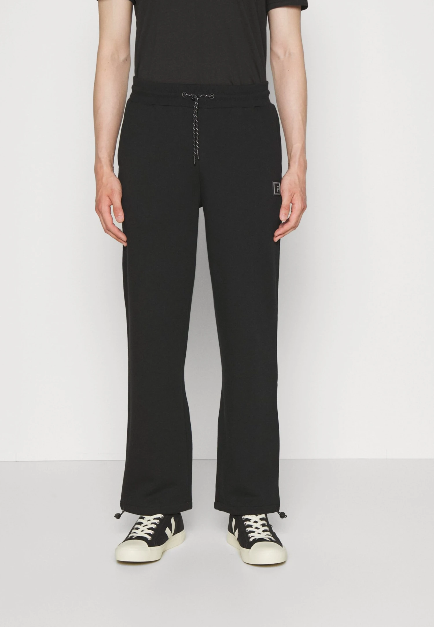 Pier One Pantaloni SportiviBlack Uomo Pantaloni Sportivi E Joggers PI922E05N-Q11 1 Pier One Pantaloni SportiviBlack Uomo Pantaloni Sportivi E Joggers PI922E05N-Q11