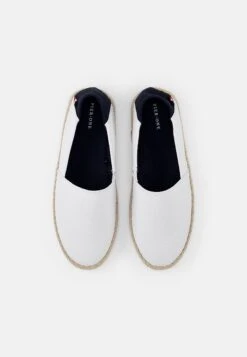 Pier One EspadrillasWhiteDark Blue Uomo Scarpe Basse PI915C006-A11 9 Pier One EspadrillasWhiteDark Blue Uomo Scarpe Basse PI915C006-A11 -Noble rain 033d605d5e9c46709388e84dfb8e00ee