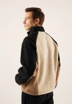 Pier One Felpa Con ZipOff-White Uomo Maglieria E Felpe PI922S0HX-A11 7 Pier One Felpa Con ZipOff-White Uomo Maglieria E Felpe PI922S0HX-A11 -Noble rain 0b2d0f05910041d1b1005c75310fe6b2