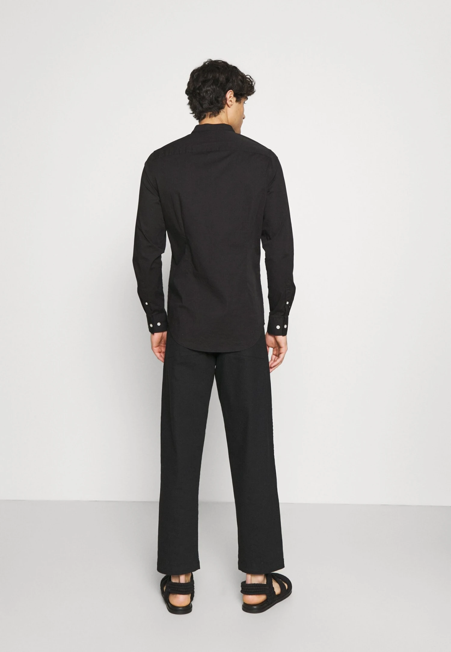 Pier One Muscle Fit Stand- Camicia - Black 3 Pier One Muscle Fit Stand- Camicia - Black - immagine 3