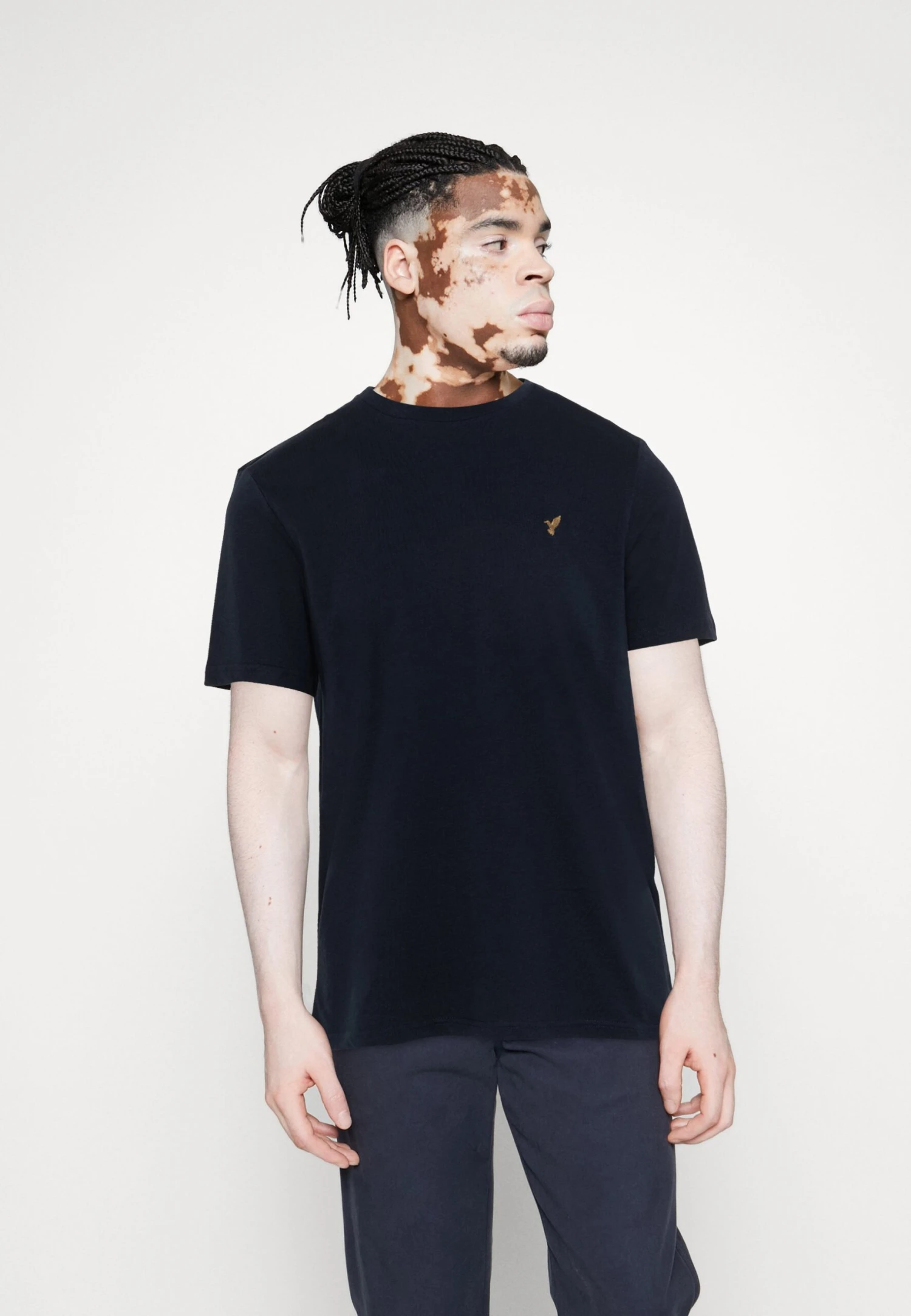 Pier One 3 PackT-Shirt BasicWhite/Dark Blue/Blue Uomo T-shirt E Polo PI922O0XI-A11 4 Pier One 3 PackT-Shirt BasicWhite/Dark Blue/Blue Uomo T-shirt E Polo PI922O0XI-A11 - immagine 4