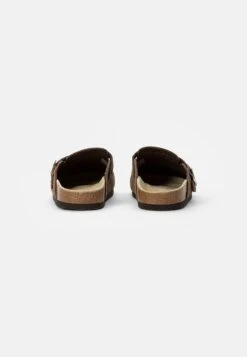 Pier One Leather Unisex - Pantofole - Brown 8 Pier One Leather Unisex - Pantofole - Brown -Noble rain 18a09b6c3e71439784e427988b058842