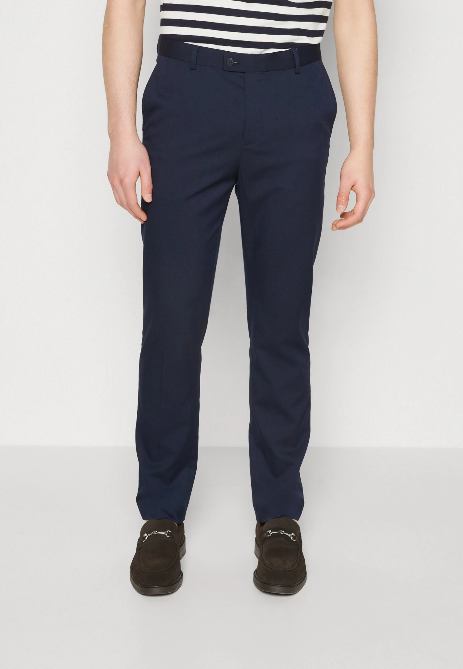Pier One PantaloniDark Blue Uomo Pantaloni PI922E057-K11 1 Pier One PantaloniDark Blue Uomo Pantaloni PI922E057-K11