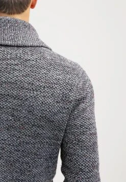 Pier One CardiganDark Grey Melange Uomo Maglieria PI922QA0C-C11 13 Pier One CardiganDark Grey Melange Uomo Maglieria PI922QA0C-C11 -Noble rain 1d4924f16bf1458cb2ec6dd127eae00d