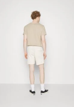 Pier One Pantaloni Sportivi - Off-White -Noble rain 228eb6724778447f9392c2a30418e015