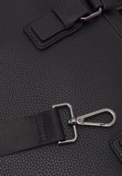 Pier One Borsa Porta PcBlack Uomo Borse PI952H060-Q11 7 Pier One Borsa Porta PcBlack Uomo Borse PI952H060-Q11 -Noble rain 2415bc75817340989b2ffb6bb4b02177