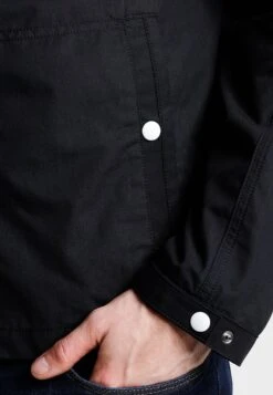 Pier One Giacca LeggeraBlack Uomo Giacche PI922HA0Z-Q11 -Noble rain 33182bcc66694371b90feb6560bd44d9