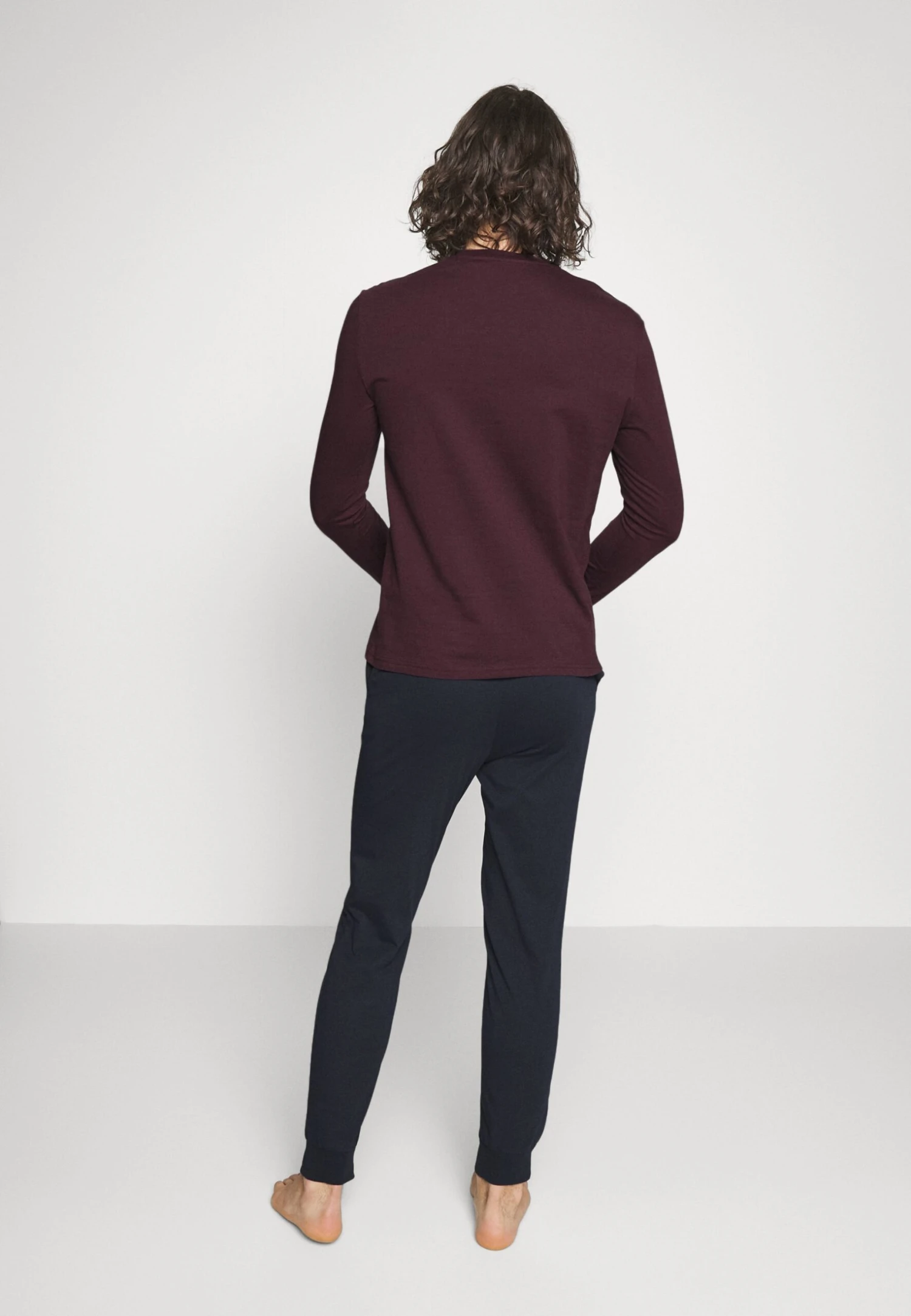 Pier One Pigiama Dark Blue/Bordeaux Uomo Per La Notte PI982M033-K14 3 Pier One Pigiama Dark Blue/Bordeaux Uomo Per La Notte PI982M033-K14 - immagine 3