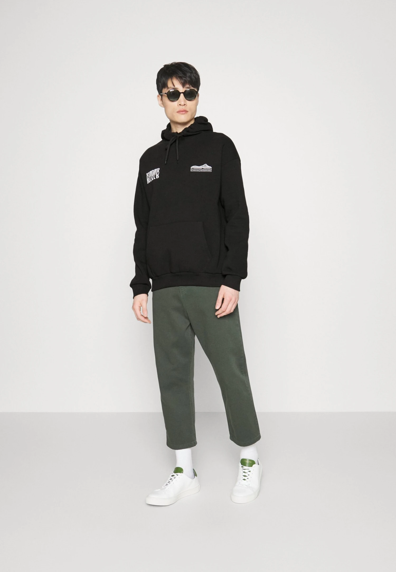 Pier One Wood HoodieFelpa Con CappuccioBlack Uomo Maglieria E Felpe PI922S0HN-Q11 2 Pier One Wood HoodieFelpa Con CappuccioBlack Uomo Maglieria E Felpe PI922S0HN-Q11 - immagine 2