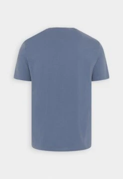 Pier One 3 PackT-Shirt BasicWhite/Dark Blue/Blue Uomo T-shirt E Polo PI922O0XI-A11 14 Pier One 3 PackT-Shirt BasicWhite/Dark Blue/Blue Uomo T-shirt E Polo PI922O0XI-A11 -Noble rain 3aaa8f987af843c39e3fc91f51a59d0c