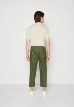 Pier One Pantaloni - Olive -Noble rain 3b639b4608244259a5a82201c428348c
