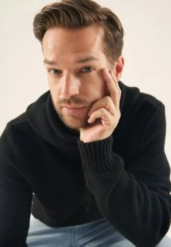 Pier One Felpa Con CappuccioBlack Uomo Maglieria E Felpe PI922QA0E-Q11 11 Pier One Felpa Con CappuccioBlack Uomo Maglieria E Felpe PI922QA0E-Q11 -Noble rain 3b9d262c5ad74d509c0b3ae627e0a773