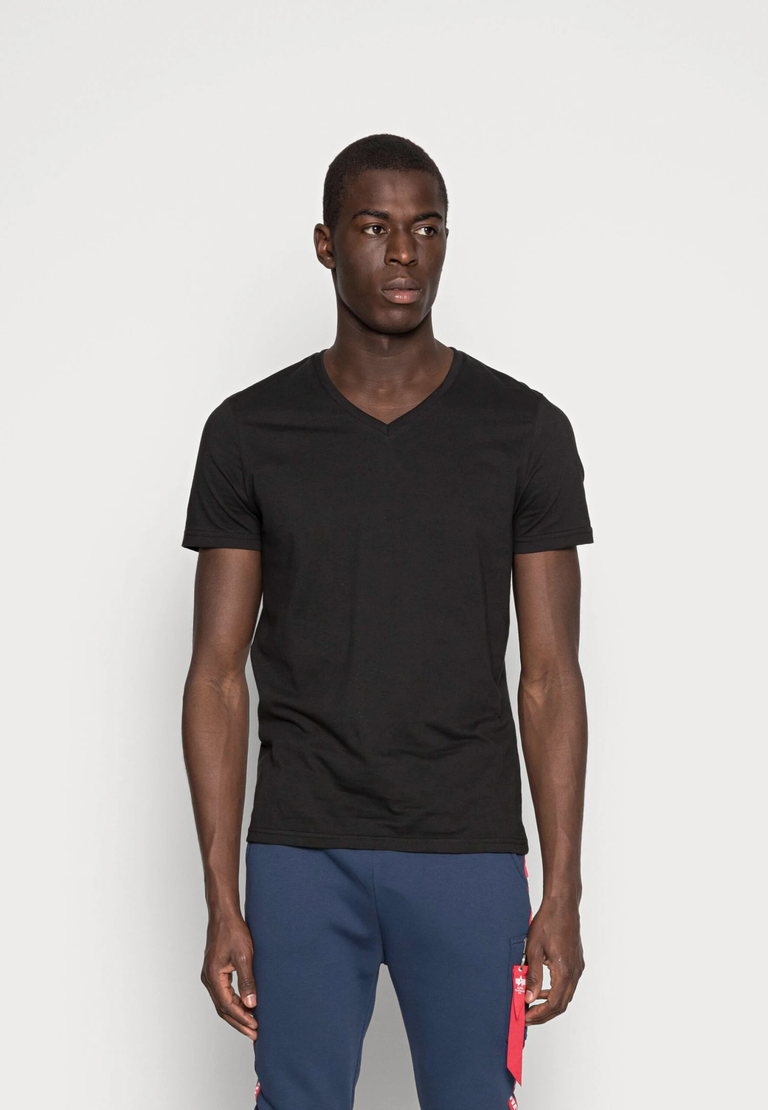 Pier One 3 Pack T-Shirt BasicBlack Uomo T-shirt E Polo PI922O0GO-Q11 2 Pier One 3 Pack T-Shirt BasicBlack Uomo T-shirt E Polo PI922O0GO-Q11 - immagine 2