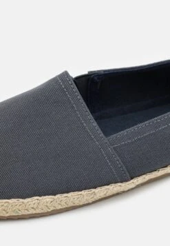 Pier One UnisexEspadrillasDark Grey Uomo Scarpe Basse PI915C00D-C11 -Noble rain 401b2a9b74114e80a73dde61f7ec34a5