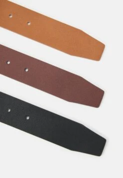 Pier One 3 Pack UnisexCinturaBlack/Brown/Cognac Uomo Cinture PI954D01N-Q11 6 Pier One 3 Pack UnisexCinturaBlack/Brown/Cognac Uomo Cinture PI954D01N-Q11 -Noble rain 5093dbbd357b48f4906cc633ff9bf4ec