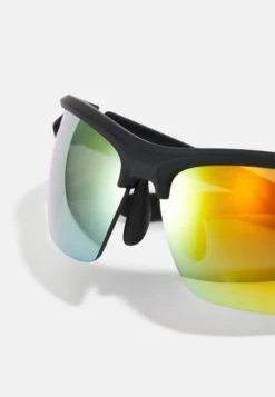 Pier One UnisexOcchiali Da SoleBlack Uomo Occhiali Da Sole PI954K033-Q11 7 Pier One UnisexOcchiali Da SoleBlack Uomo Occhiali Da Sole PI954K033-Q11 -Noble rain 588c529d22a54852a0943b23ab92875b