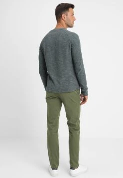 Pier One ChinoDark Green Uomo Pantaloni PI922EA0O-M11 7 Pier One ChinoDark Green Uomo Pantaloni PI922EA0O-M11 -Noble rain 68ea94008079472785ad83ae6cb4e18a