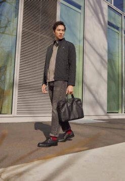 Pier One LeatherStringate ElegantiBlack Uomo Scarpe Con I Lacci PI912M03P-Q11 -Noble rain 6c614df4222a4f3185b9d5cc4267bfb8