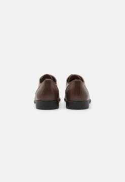 Pier One Stringate ElegantiDark Brown Uomo Scarpe Eleganti PI912M0D3-O12 8 Pier One Stringate ElegantiDark Brown Uomo Scarpe Eleganti PI912M0D3-O12 -Noble rain 7773c55f0f8144f5a23840c959985ed3
