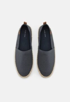 Pier One UnisexEspadrillasDark Grey Uomo Scarpe Basse PI915C00D-C11 -Noble rain 78088d294b5a42328779bc35d556eee2