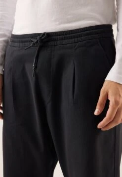 Pier One PantaloniBlack Uomo Pantaloni PI922E05J-Q11 9 Pier One PantaloniBlack Uomo Pantaloni PI922E05J-Q11 -Noble rain 7a3f6437775f400e9abcc600febc2048