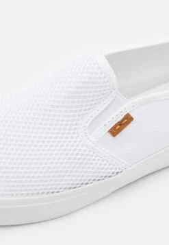 Pier One Unisex - Scarpe Senza Lacci - White 11 Pier One Unisex - Scarpe Senza Lacci - White -Noble rain 7af3f76c7d3048f7ace815eb38fb78e9