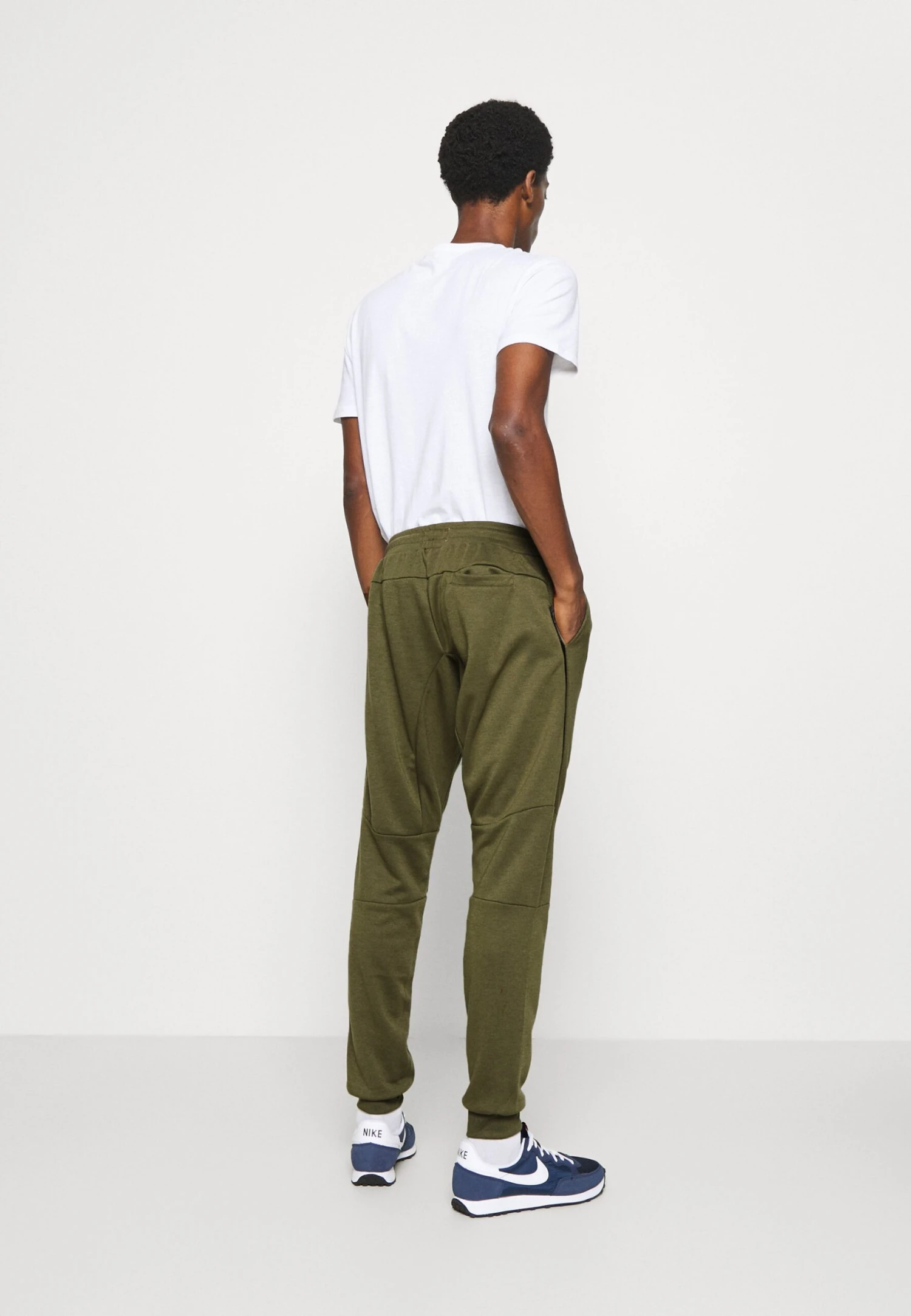Pier One Pantaloni Sportivi - Olive 3 Pier One Pantaloni Sportivi - Olive - immagine 3