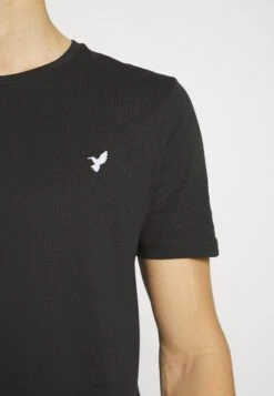 Pier One 5 PackT-Shirt BasicWhite/Black/Dark Blue Uomo T-shirt E Polo PI922O0TV-A11 -Noble rain 7ff9eb908aaf4b98b2151695076bad57