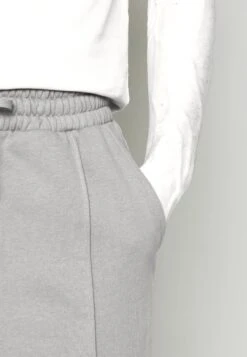 Pier One Pantaloni Sportivi - Light Blue -Noble rain 81c88767e69f4a5a9ec8f80a4d632172