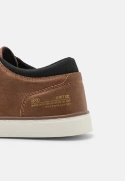 Pier One Sneakers BasseCognac Uomo Sneaker PI912O053-O11 11 Pier One Sneakers BasseCognac Uomo Sneaker PI912O053-O11 -Noble rain 8733e13d37d6492285523affe08eb939