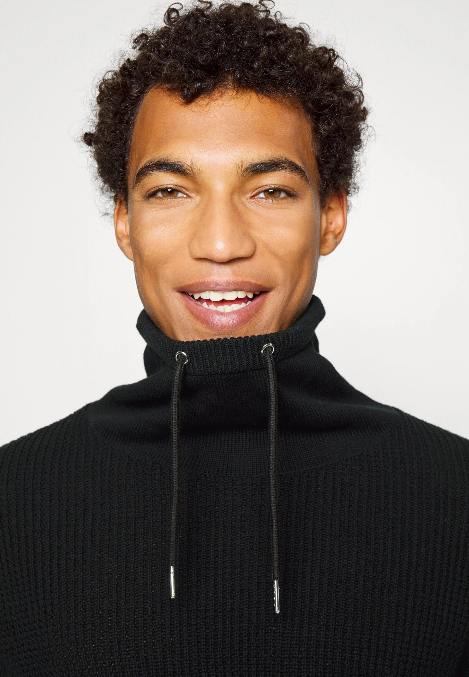 Pier One Structure Block High CollarCardiganBlack Uomo Maglieria PI922Q0BC-Q11 4 Pier One Structure Block High CollarCardiganBlack Uomo Maglieria PI922Q0BC-Q11 - immagine 4