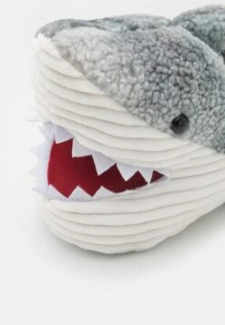 Pier One Unisex - Pantofole - Grey -Noble rain 916bb4dc5f7046129f8046cc4f8fc420