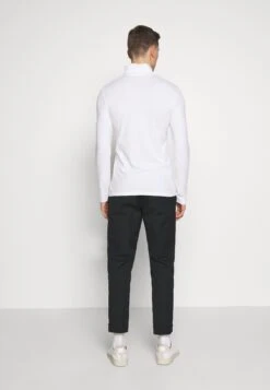 Pier One 2 PackMaglietta A Manica LungaWhite/Black Uomo T-shirt E Polo PI922O0KR-A11 -Noble rain 95a0735f1f074fd4806c6108227c824a