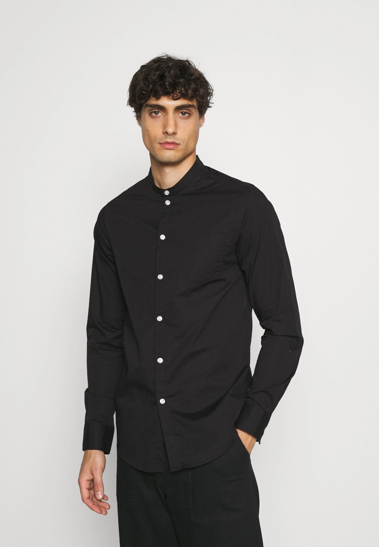 Pier One Muscle Fit Stand- Camicia - Black 1 Pier One Muscle Fit Stand- Camicia - Black