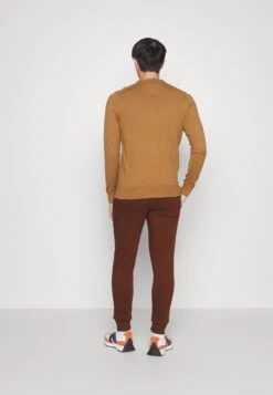 Pier One 2 PackPantaloni SportiviDark Brown/Black Uomo Pantaloni Sportivi E Joggers PI922E03K-O11 8 Pier One 2 PackPantaloni SportiviDark Brown/Black Uomo Pantaloni Sportivi E Joggers PI922E03K-O11 -Noble rain 994bb4a4696a4095ace27240f693a155