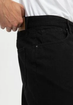 Pier One Jeans BaggyBlack Denim Uomo Jeans PI922G04P-Q11 11 Pier One Jeans BaggyBlack Denim Uomo Jeans PI922G04P-Q11 -Noble rain 9ad7f405990e41e4a5aaaa5c5a9eede0