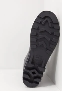 Pier One UnisexStivali Di GommaDark Blue Uomo Stivaletti/Stivali PI912L001-K12 -Noble rain 9b862cb634fb408585c4cb32b905a309