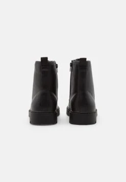 Pier One UnisexStivaletti StringatiBlack Uomo Stivaletti/Stivali PI915K009-Q11 8 Pier One UnisexStivaletti StringatiBlack Uomo Stivaletti/Stivali PI915K009-Q11 -Noble rain b965003587ad4261995d55e1b0d3f04d