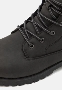 Pier One Stivaletti StringatiBlack Uomo Stivaletti/Stivali PI912K0B4-Q11 11 Pier One Stivaletti StringatiBlack Uomo Stivaletti/Stivali PI912K0B4-Q11 -Noble rain b9f68db2c450470ba520bf5b2eda87fd