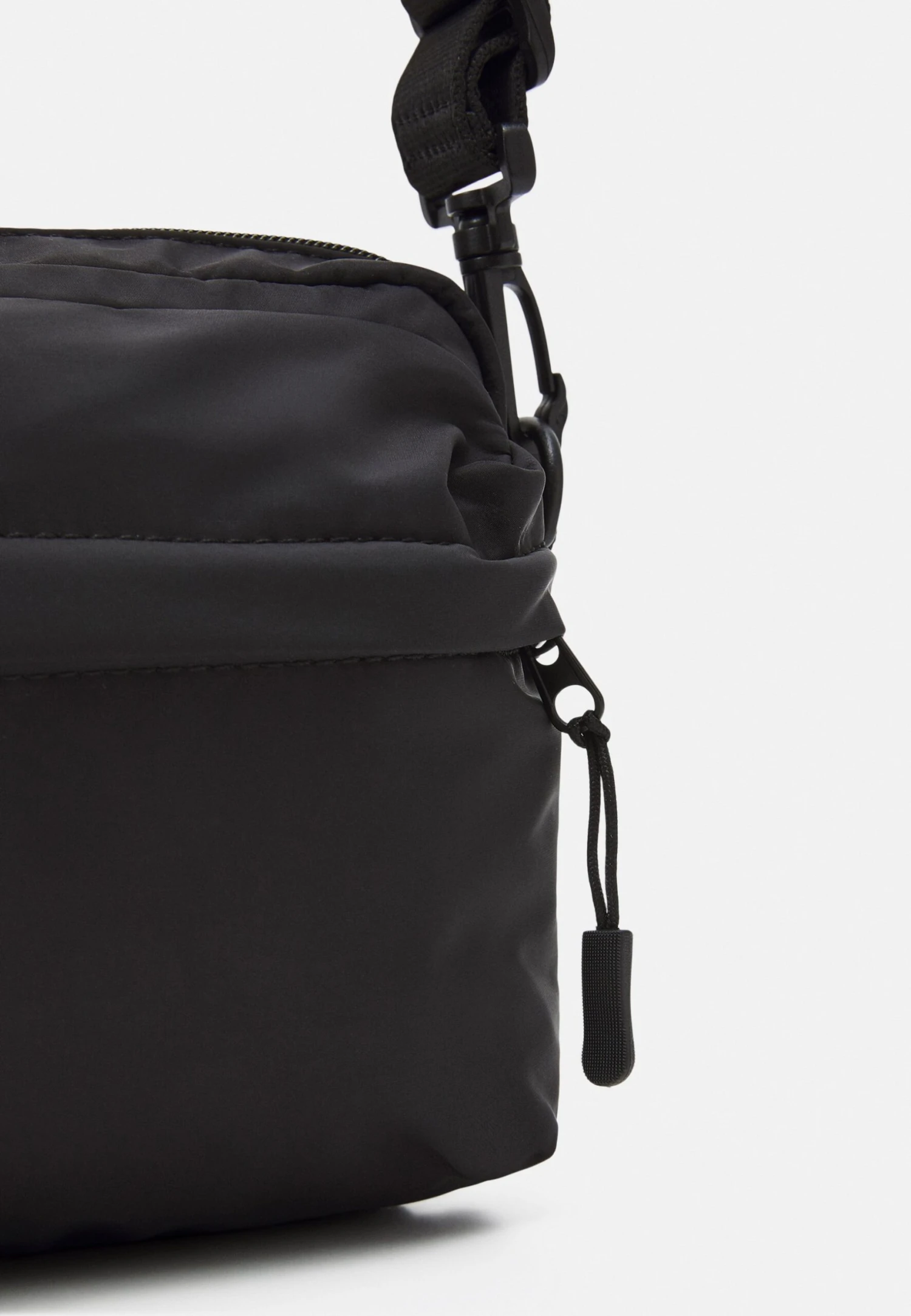 Pier One Borsa A TracollaBlack Uomo Borse PI954H02B-Q11 4 Pier One Borsa A TracollaBlack Uomo Borse PI954H02B-Q11 - immagine 4