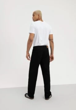 Pier One Jeans BaggyBlack Denim Uomo Jeans PI922G04P-Q11 8 Pier One Jeans BaggyBlack Denim Uomo Jeans PI922G04P-Q11 -Noble rain bf404b2702f147db8268635cd2118982