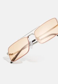 Pier One UnisexOcchiali Da SoleSilver-Coloured, Orange Uomo Occhiali Da Sole PI954K035-D11 7 Pier One UnisexOcchiali Da SoleSilver-Coloured, Orange Uomo Occhiali Da Sole PI954K035-D11 -Noble rain c3e0b08b50694894a004abe5f6d7d7b9