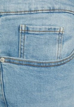 Pier One Jeans A Sigaretta Light Blue Denim Uomo Jeans PI922G04F-K11 -Noble rain c750da3e4fdd4b8cbe0eb95d0ebfa734