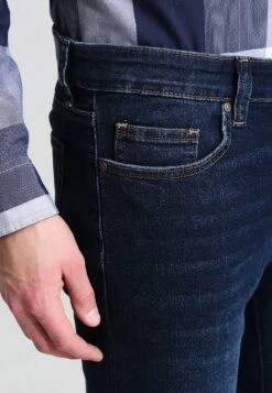 Pier One BasicJeans A SigarettaDark Blue Denim Uomo Jeans PI922GA0E-K12 -Noble rain cab4c5a817d8404784a40aa6e7e7d551