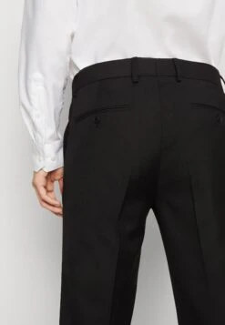 Pier One Completo - Black -Noble rain cb2ee85aa433413f94a730315c37b875