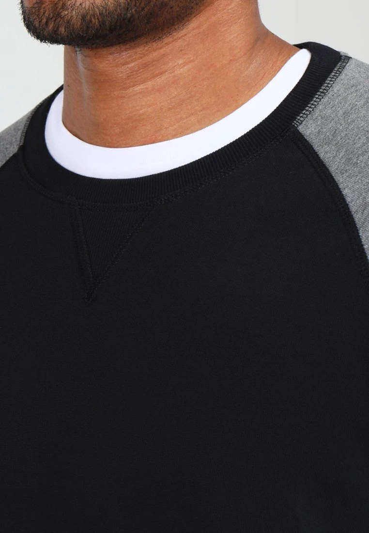 Pier One FelpaGrey Melange/Black Uomo Maglieria E Felpe PI922SA1B-C12 4 Pier One FelpaGrey Melange/Black Uomo Maglieria E Felpe PI922SA1B-C12 - immagine 4