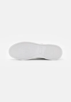 Pier One Sneakers BasseWhite Uomo Sneaker PI912O04P-A11 -Noble rain d027c206c4524f7bafd64b9b3021e7e6