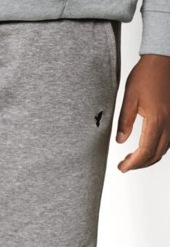 Pier One Pantaloni SportiviGrey Uomo Pantaloni Sportivi E Joggers PI922E051-C11 9 Pier One Pantaloni SportiviGrey Uomo Pantaloni Sportivi E Joggers PI922E051-C11 -Noble rain d9258362d75a43408459902f56a83f51