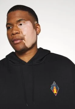 Pier One Felpa Con CappuccioBlack Uomo Maglieria E Felpe PI922S0AX-Q11 12 Pier One Felpa Con CappuccioBlack Uomo Maglieria E Felpe PI922S0AX-Q11 -Noble rain dd330c46d5334f3a82e9420353d81ba5