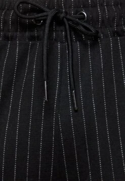 Pier One Pantaloni SportiviBlack Uomo Pantaloni PI922E056-Q11 5 Pier One Pantaloni SportiviBlack Uomo Pantaloni PI922E056-Q11 -Noble rain de378099a836428989152d63c23e7732